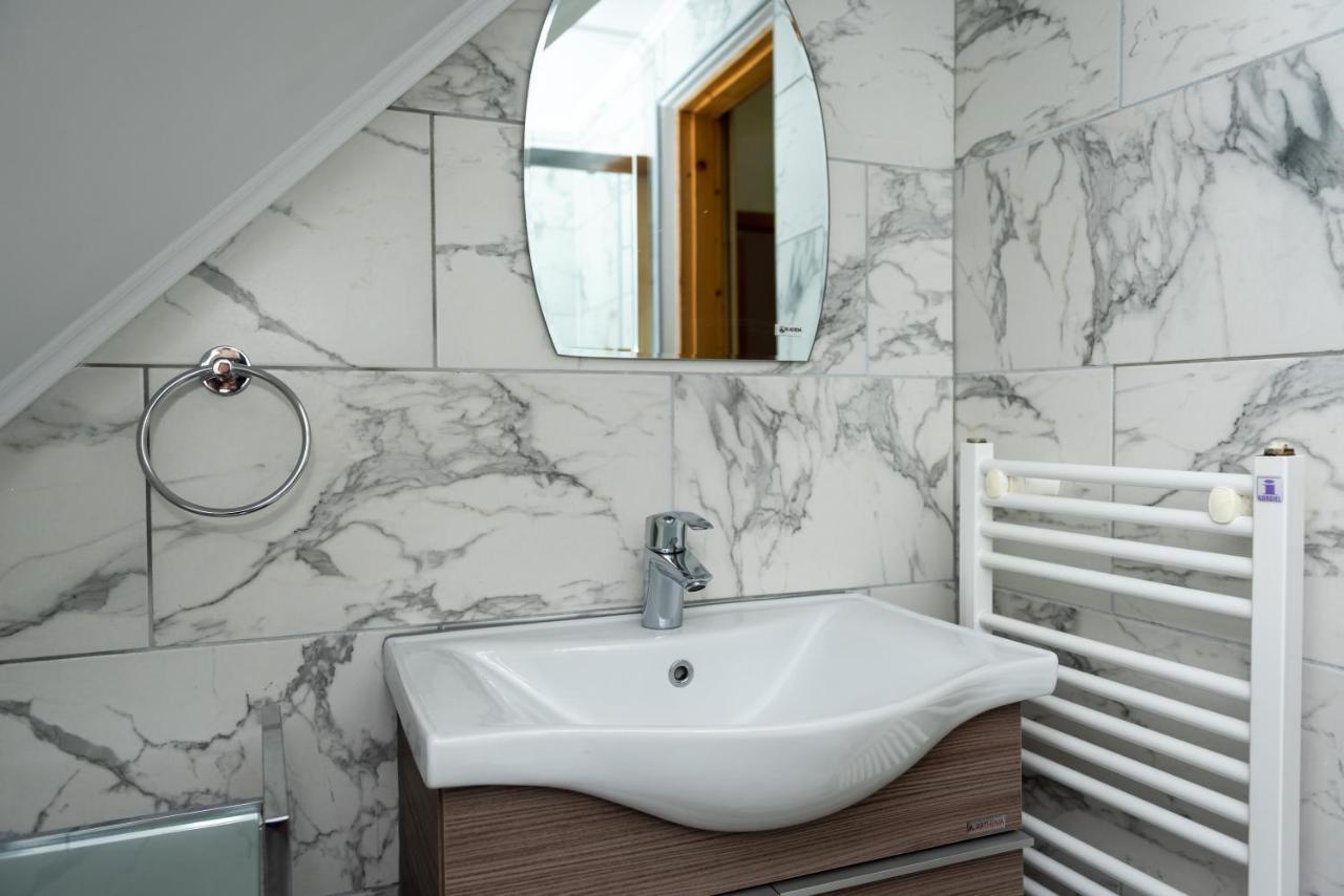 Oasis Mountain Villa Брашов Экстерьер фото